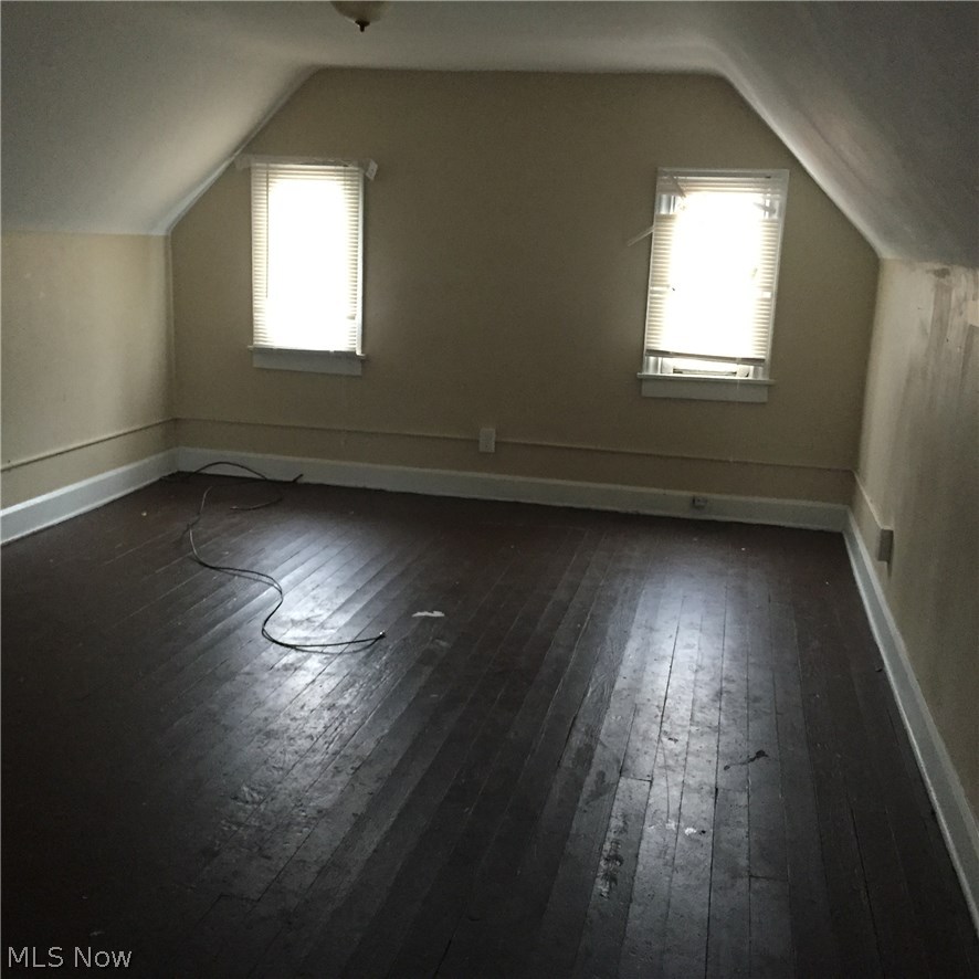 932 Roanoke Road Cleveland Heights, OH 44121 - Photo 6 of 10 Gallery Image 6