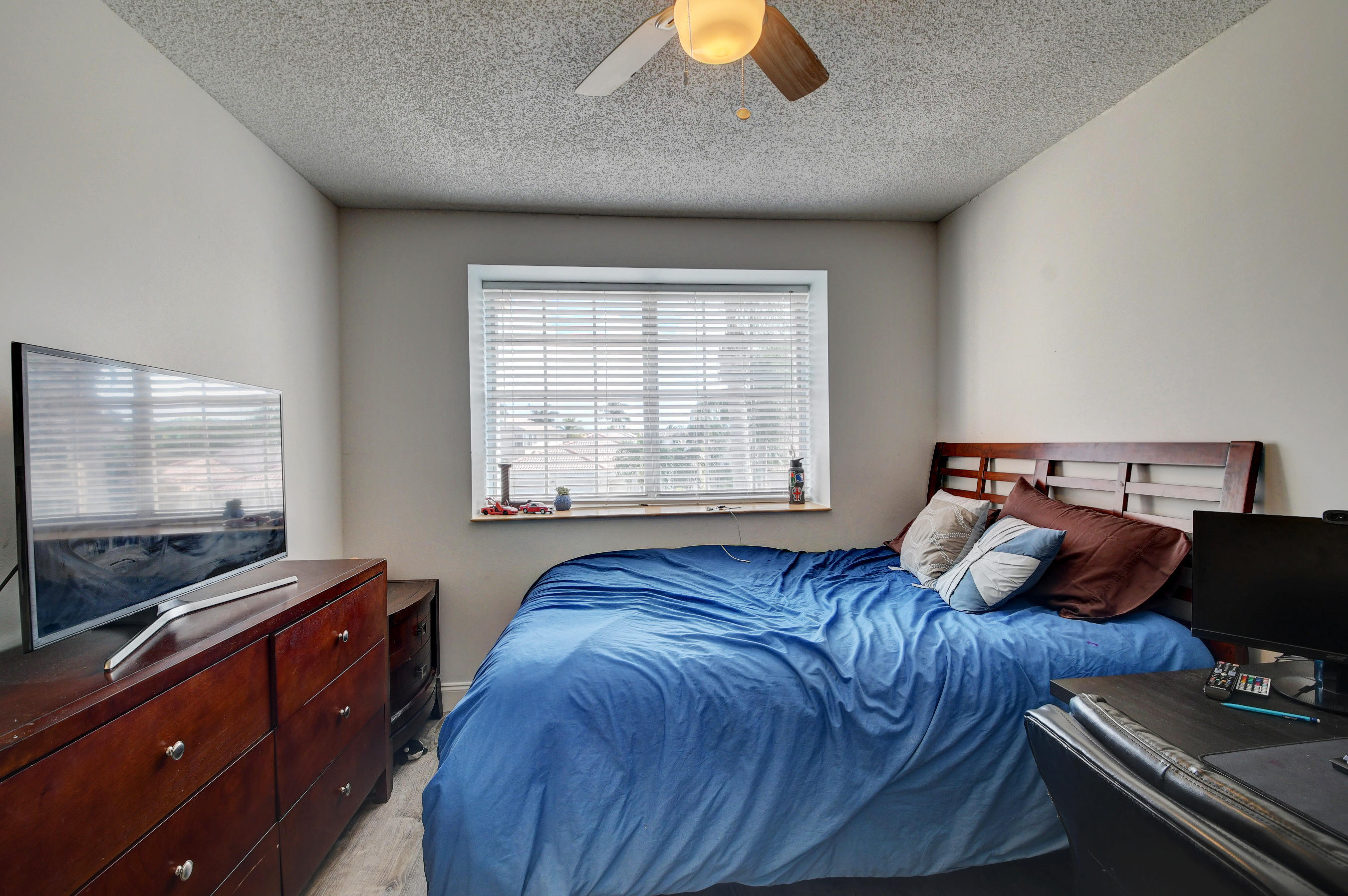 7338 Michigan Isle Road Lake Worth, FL 33467 - Photo 22 of 35 3rd Bedroom