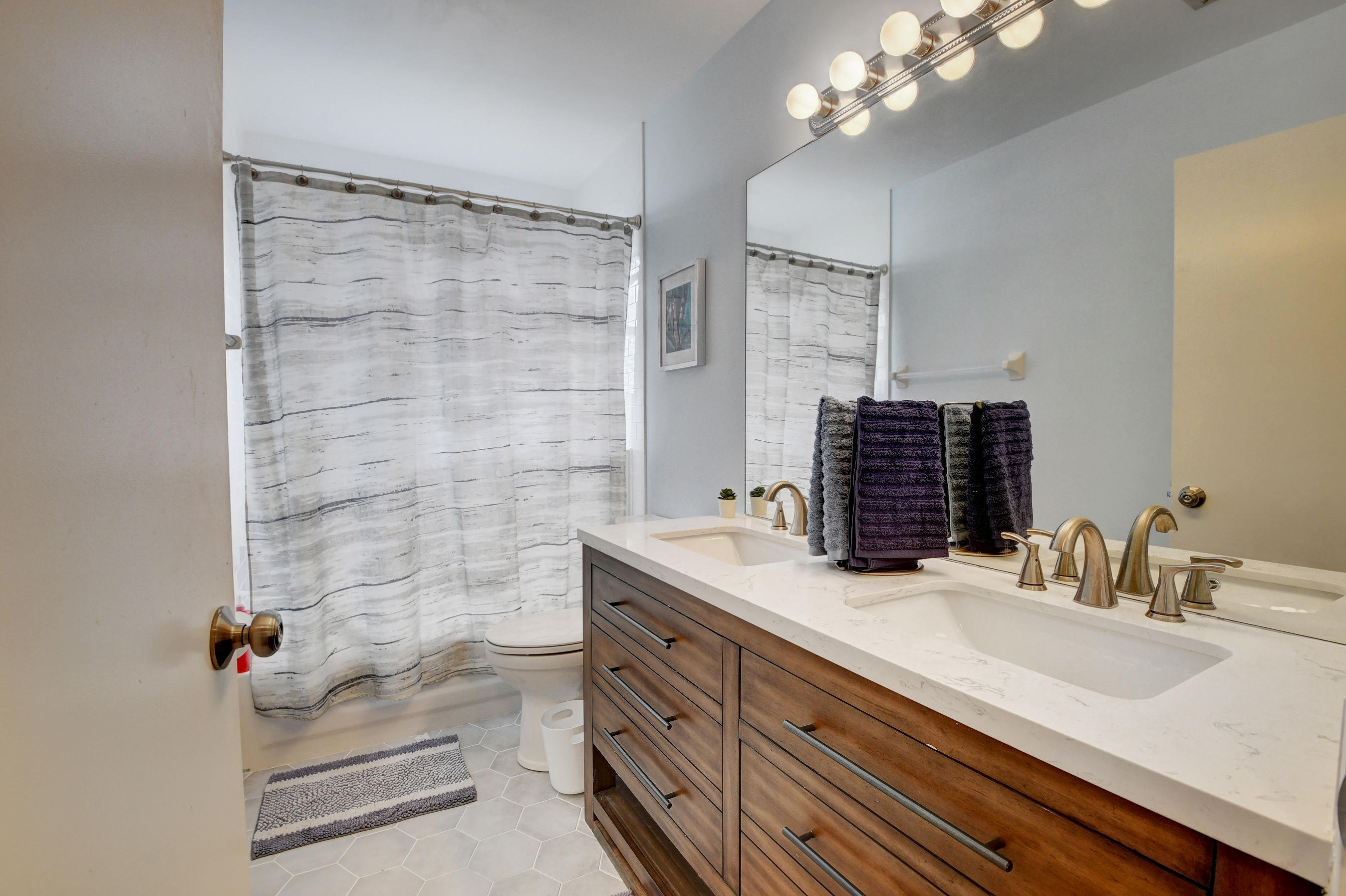 7338 Michigan Isle Road Lake Worth, FL 33467 - Photo 23 of 35 2nd Bathroom