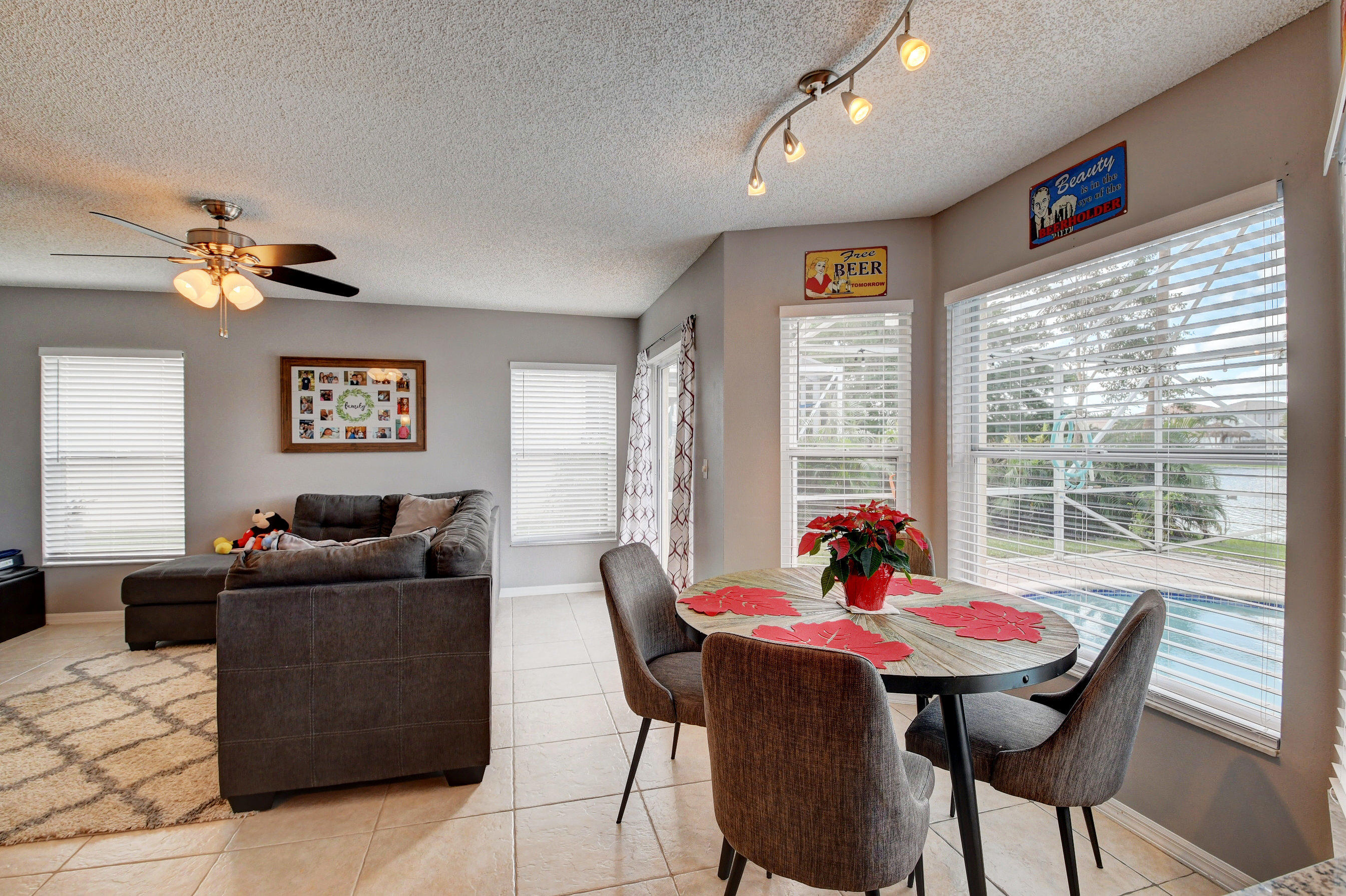 7338 Michigan Isle Road Lake Worth, FL 33467 - Photo 8 of 35 Breakfast Area