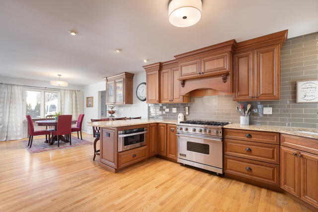 929 Gary Court Wheaton, IL 60187 - Photo 9 of 35