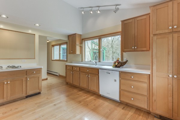 28 Alpine Road Wayland, MA 01778 - Photo 16 of 30