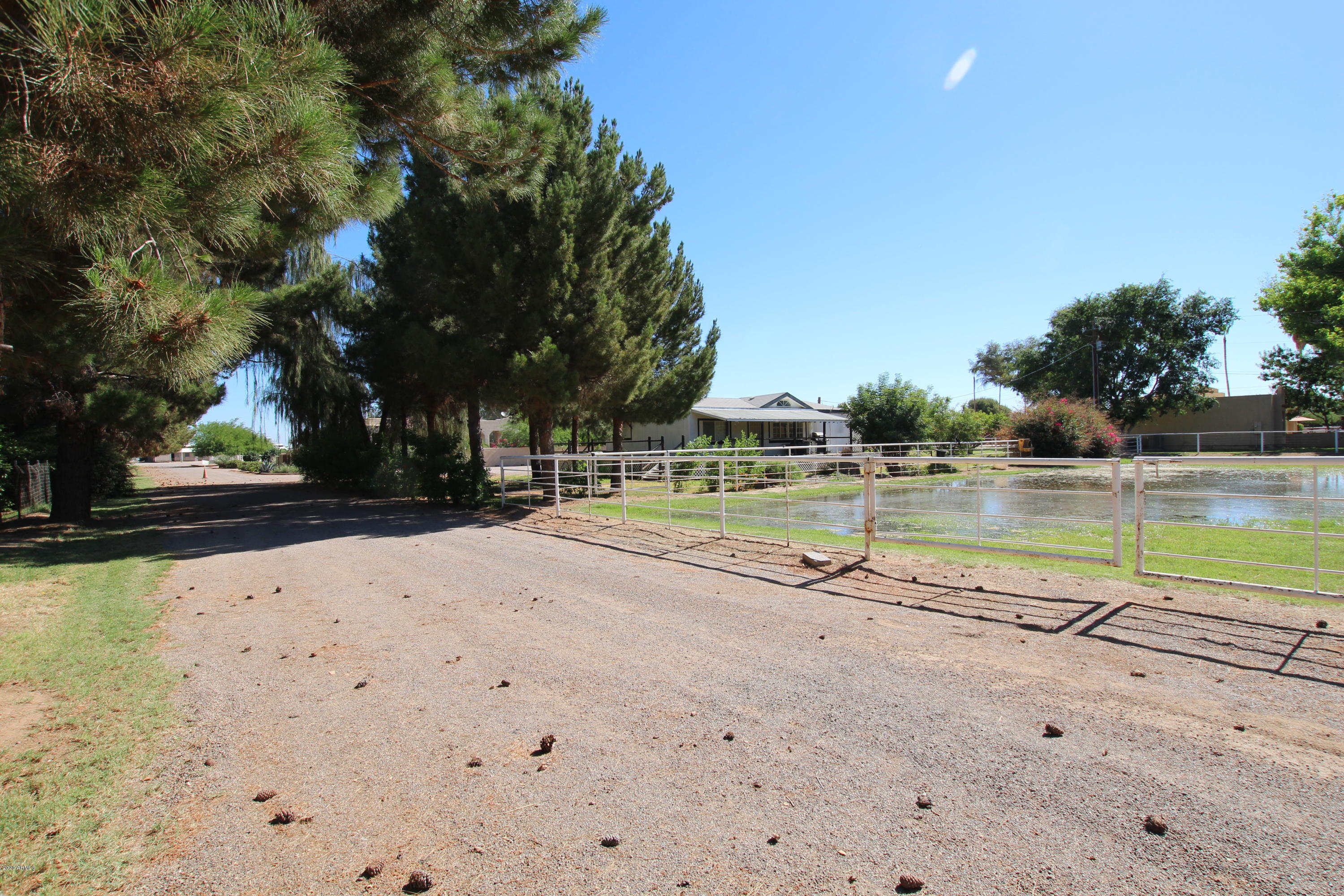 17534 East Brooks Farm Road Gilbert, AZ 85298 - Photo 8 of 13 86F6F758-A070-4686-B1C4-45DF1E23855E