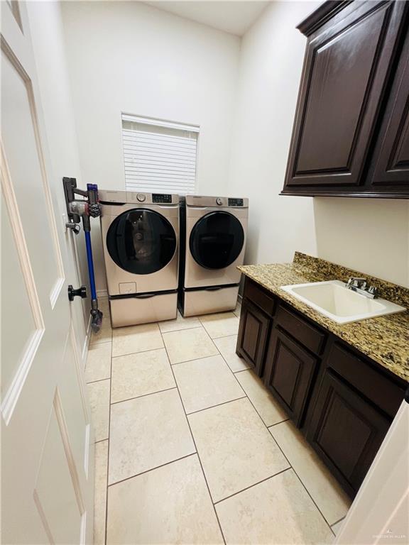5809 North 3rd Street McAllen, TX 78504 - Photo 14 of 18 a utility room with dryer and washer