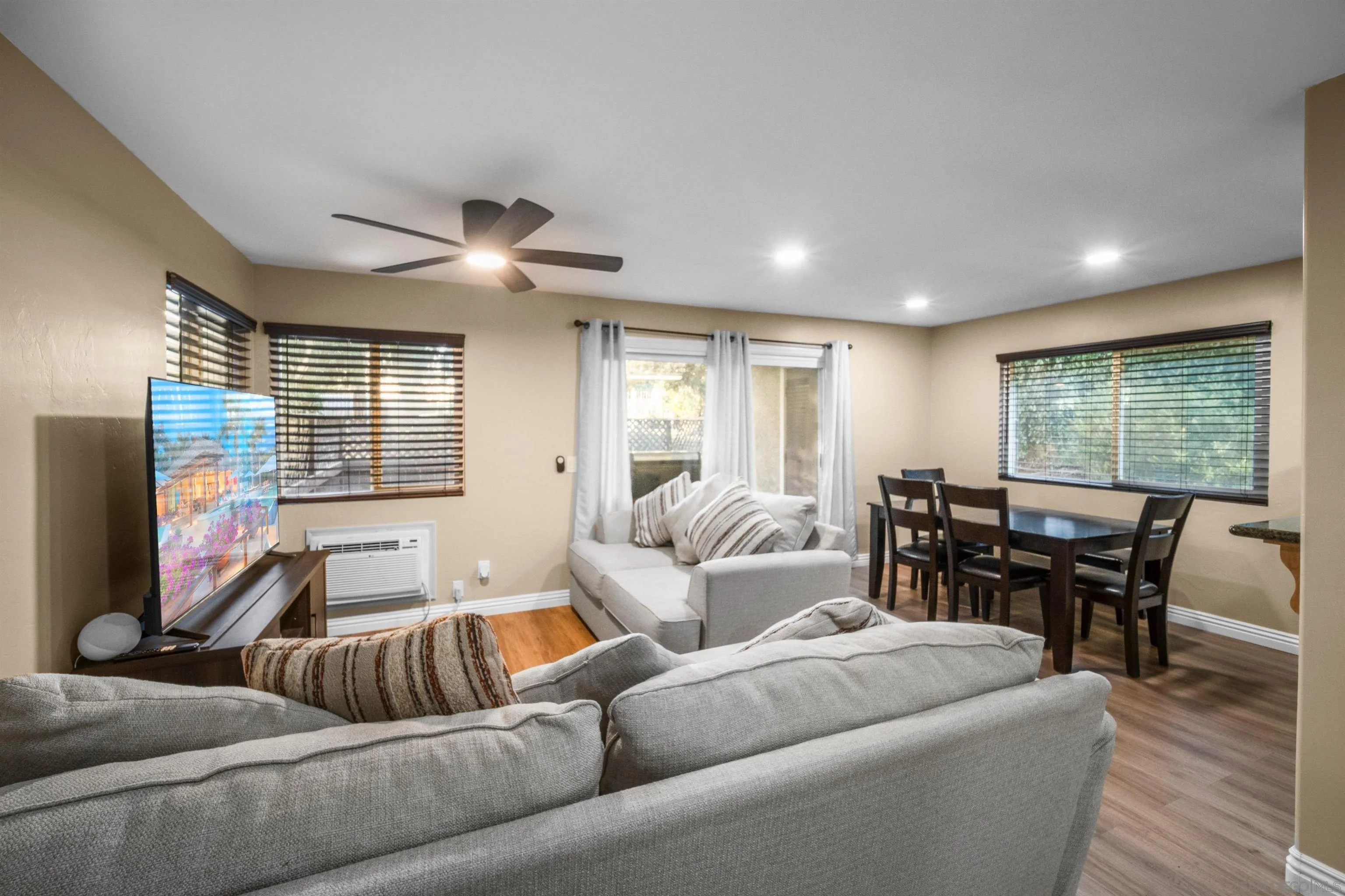 1145 Helix Street, Unit 3 Spring Valley, CA 91977 - Photo 17 of 29 Gallery Image 17