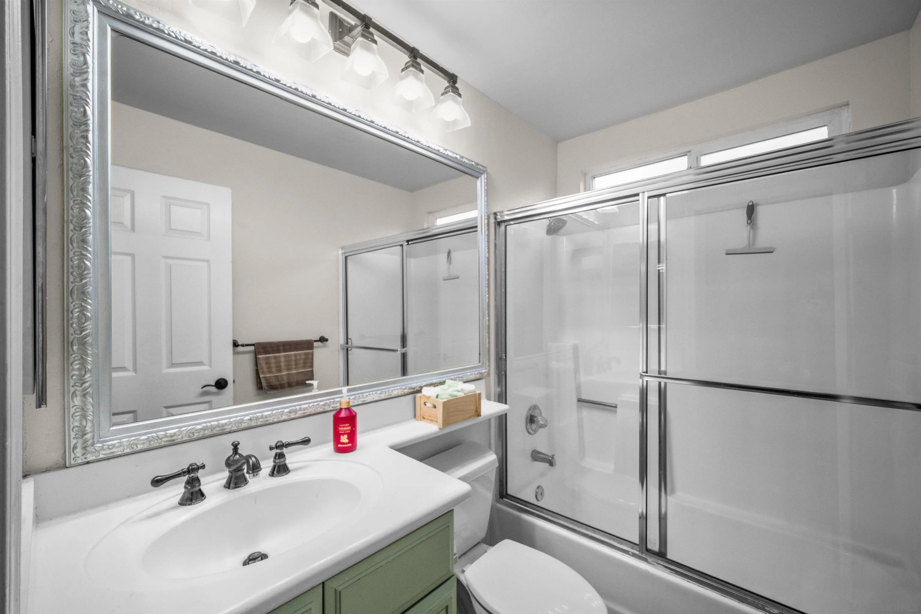 1145 Helix Street, Unit 3 Spring Valley, CA 91977 - Photo 8 of 29 Gallery Image 8