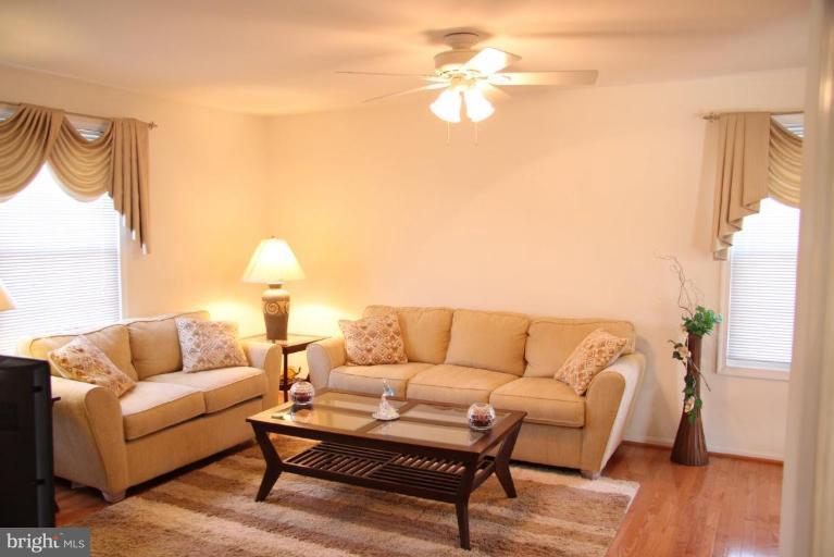 8909 Lennings Lane Rosedale, MD 21237 - Photo 5 of 20 Living Room #2