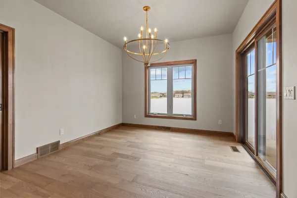 $729,900 | 1373 Prairie Lake Circle, Neenah, WI 54956