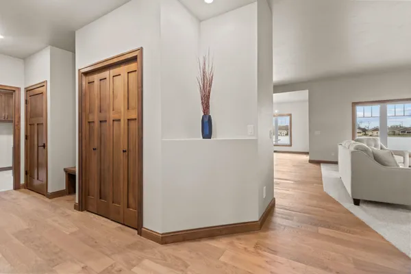 $729,900 | 1373 Prairie Lake Circle, Neenah, WI 54956
