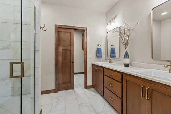$729,900 | 1373 Prairie Lake Circle, Neenah, WI 54956