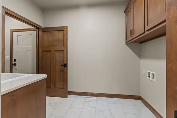 $729,900 | 1373 Prairie Lake Circle, Neenah, WI 54956