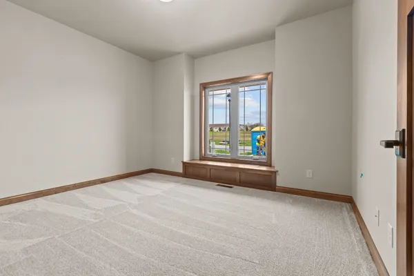 $729,900 | 1373 Prairie Lake Circle, Neenah, WI 54956