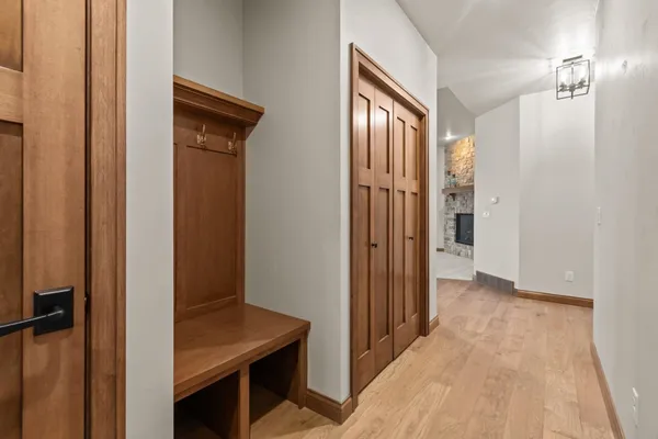 $729,900 | 1373 Prairie Lake Circle, Neenah, WI 54956