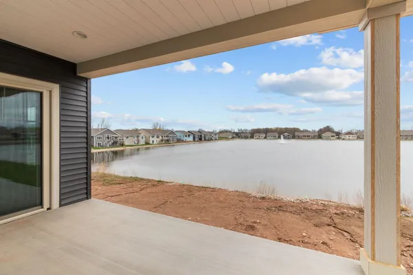 $729,900 | 1373 Prairie Lake Circle, Neenah, WI 54956