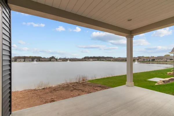 $729,900 | 1373 Prairie Lake Circle, Neenah, WI 54956