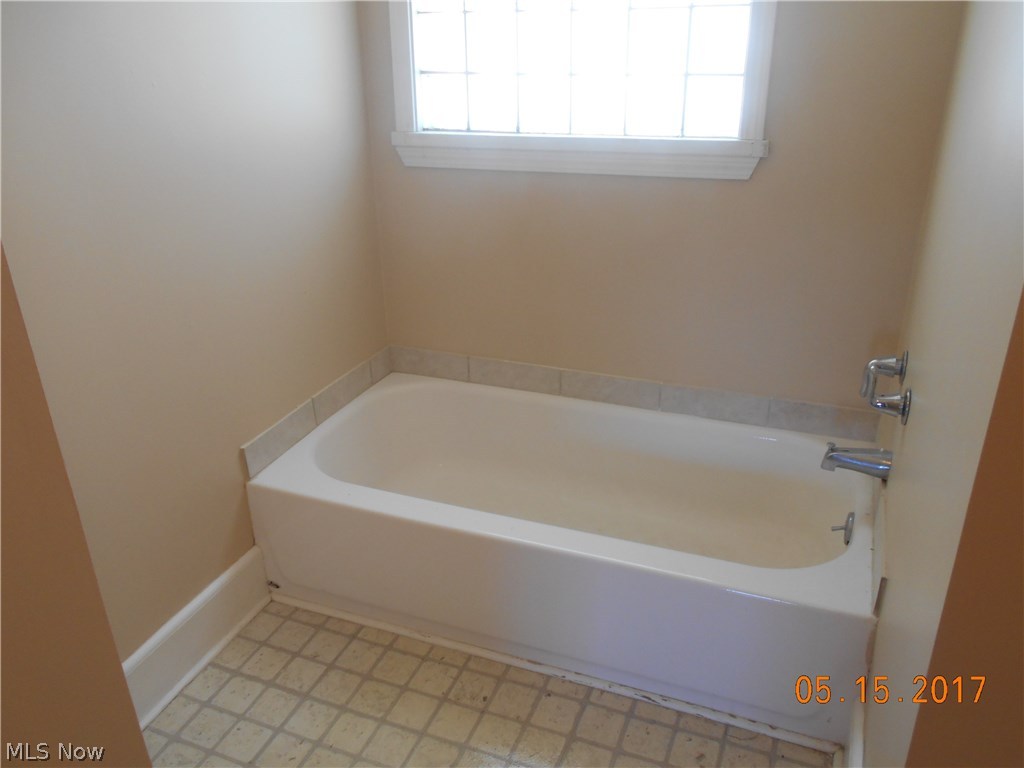 7995 Cedar Road Chesterland, OH 44026 - Photo 17 of 30
