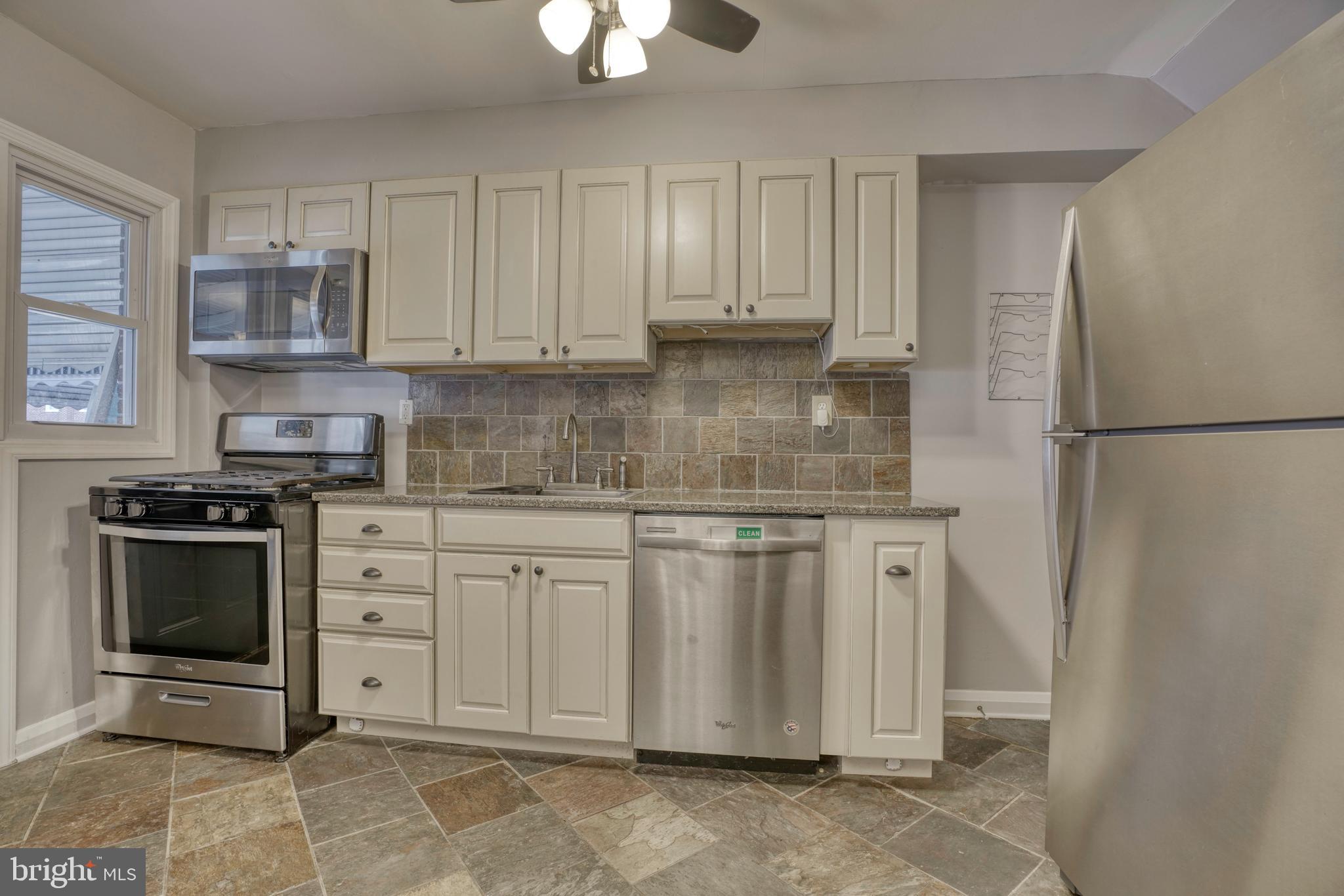 2774 Moorgate Road Baltimore, MD 21222 - Photo 13 of 30