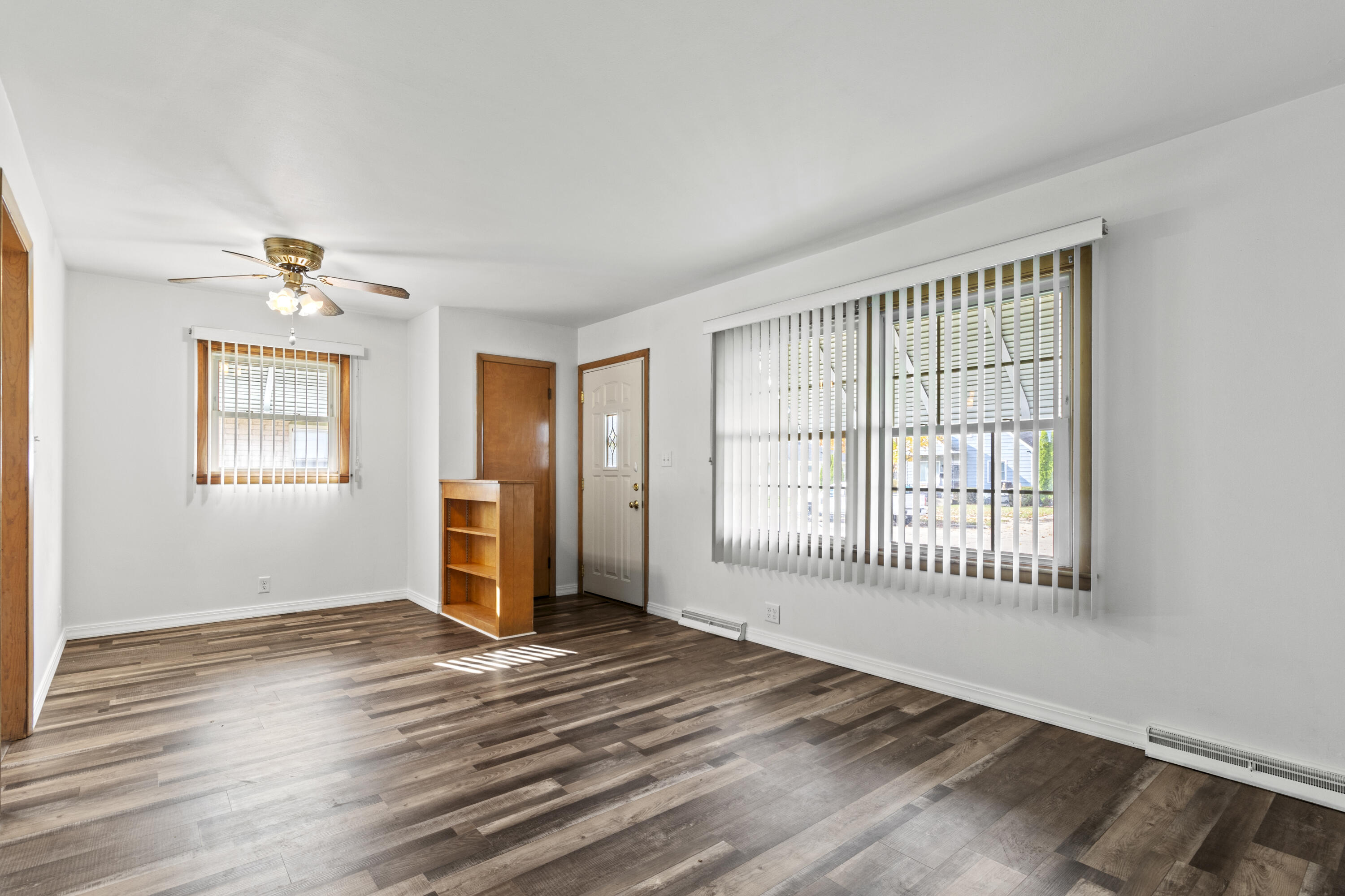 2513 Jean Avenue Racine, WI 53404 - Photo 1 of 1 Living Room