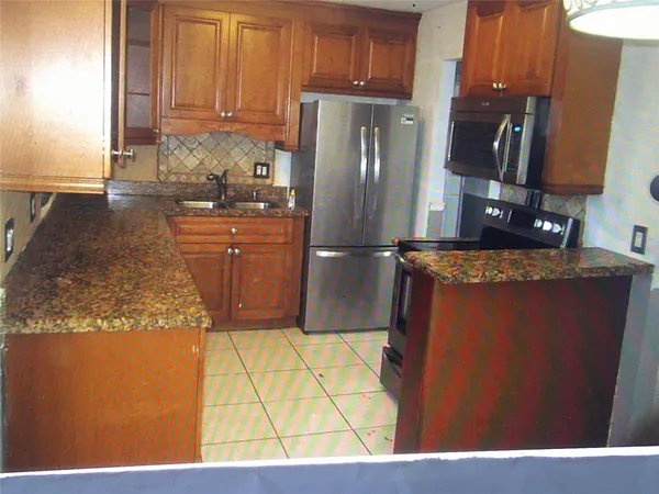 $2,500 | 625 Northwest 21st Street, Pompano Beach, FL 33060