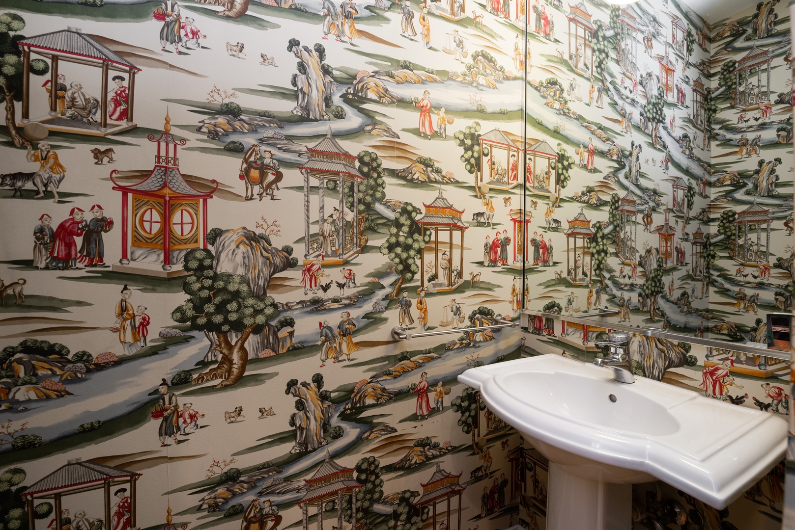 943 West Huron Street, Unit E Chicago, IL 60642 - Photo 6 of 9