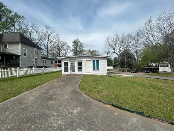 $169,900 | 148 Robertson Avenue, Tallapoosa, GA 30176