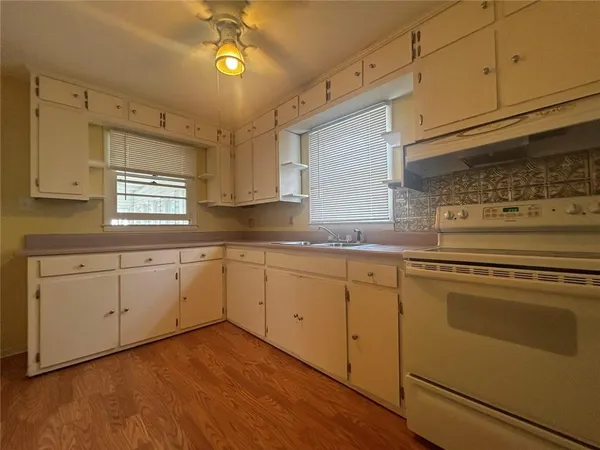 $169,900 | 148 Robertson Avenue, Tallapoosa, GA 30176