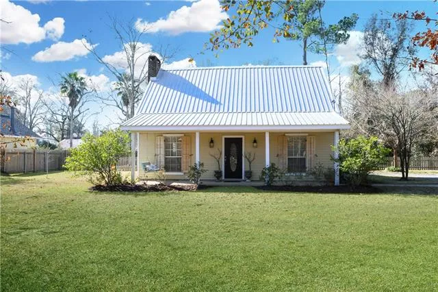 $2,900 | 1450 Montgomery Street, Mandeville, LA 70448