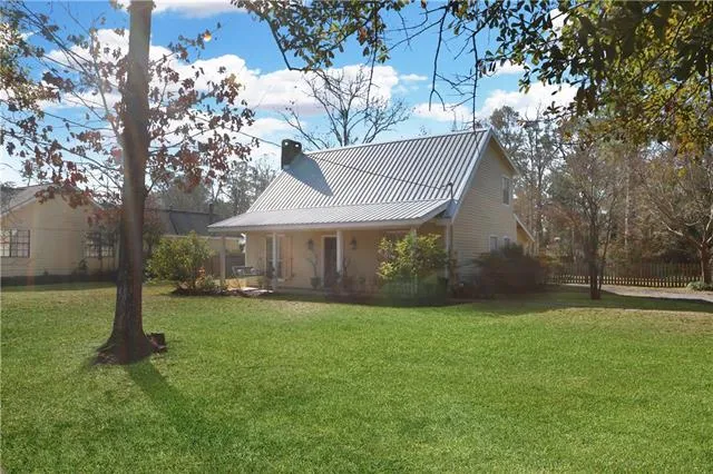 $2,900 | 1450 Montgomery Street, Mandeville, LA 70448