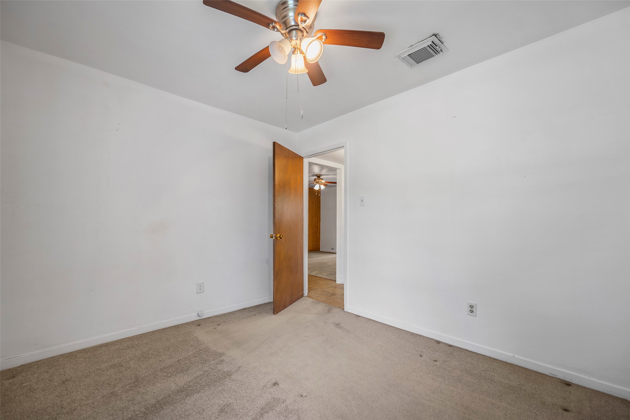 4511 Connorvale Road Houston, TX 77039 - Photo 6 of 25 Front bedroom