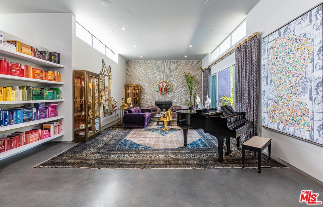 1365 Appleton Way Venice, CA 90291 - Photo 3 of 13