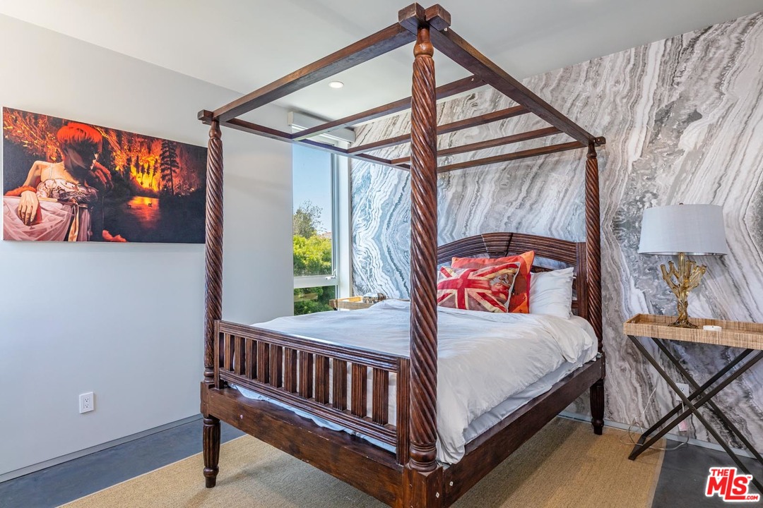 1365 Appleton Way Venice, CA 90291 - Photo 9 of 13