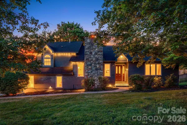 $750,000 | 2 Jaks Ridge Drive, Asheville, NC 28805