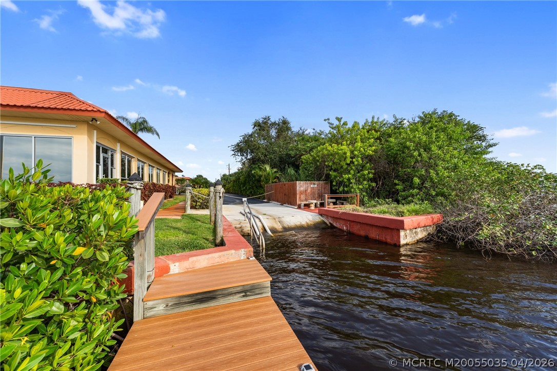 1941 Southwest Palm City Road, Unit B Stuart, FL 34994 - Photo 31 of 40 Gallery Image 31