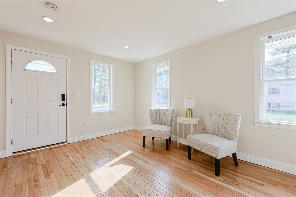 1 Hawthorne Road Norton, MA 02766 - Photo 4 of 35 Gallery Image 4