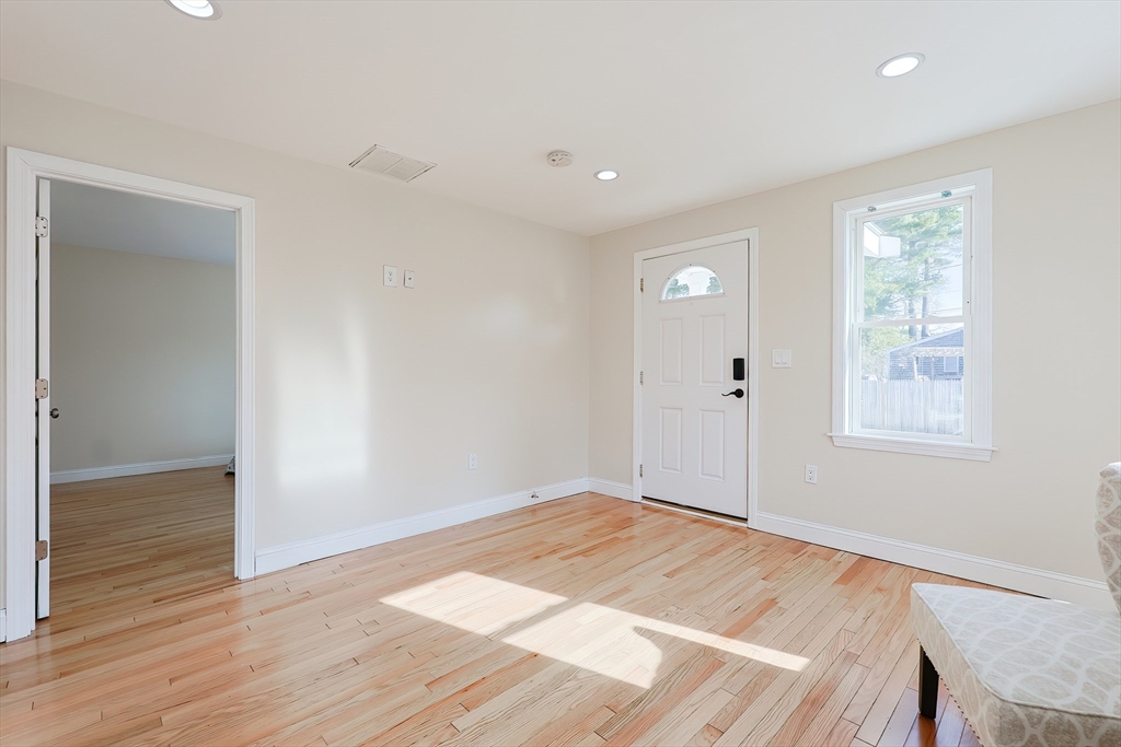 1 Hawthorne Road Norton, MA 02766 - Photo 5 of 35 Gallery Image 5