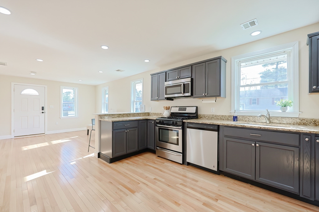 1 Hawthorne Road Norton, MA 02766 - Photo 8 of 35 Gallery Image 8