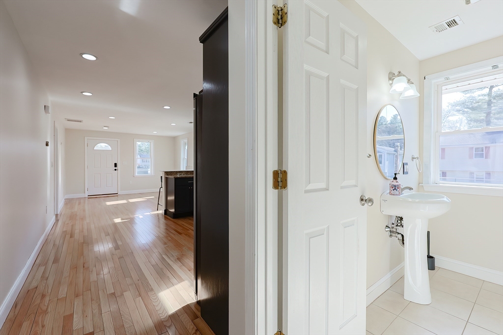 1 Hawthorne Road Norton, MA 02766 - Photo 10 of 35 Gallery Image 10
