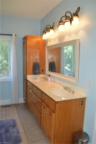 $599,900 | 198 Savannah Lane, Mount Airy, NC 27030