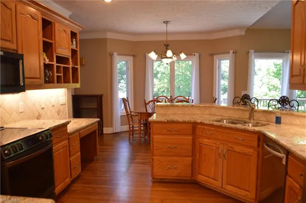 $599,900 | 198 Savannah Lane, Mount Airy, NC 27030