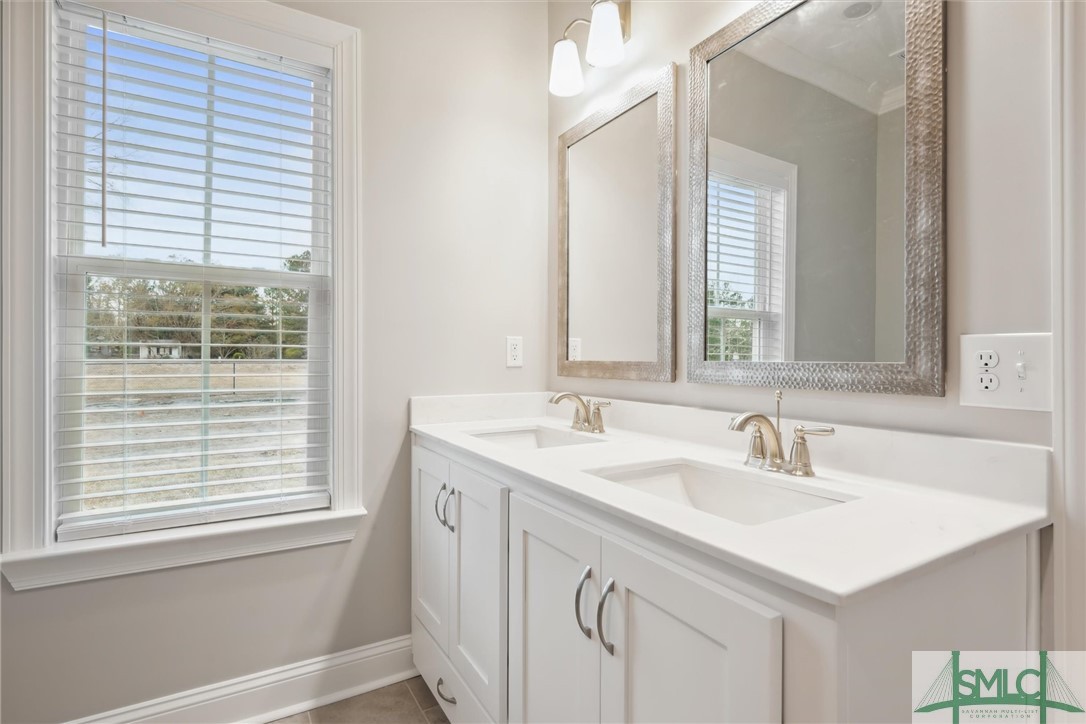 102 Owens Road Pembroke, GA 31321 - Photo 19 of 37 Double vanity with square sinks.