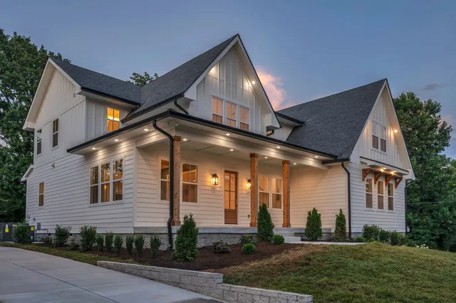 $1,725,000 | 5441 Wakefield Drive, Nashville, TN 37220