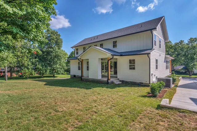 $1,725,000 | 5441 Wakefield Drive, Nashville, TN 37220