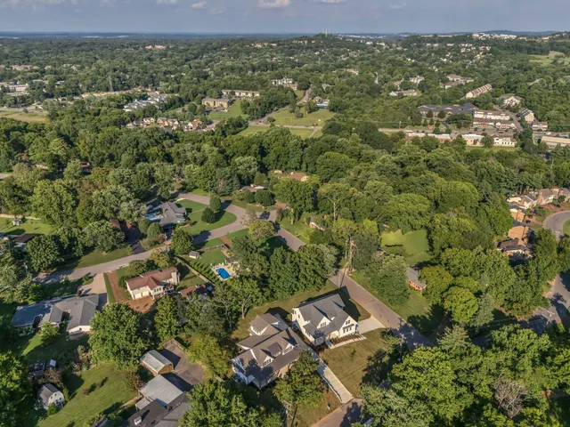 $1,725,000 | 5441 Wakefield Drive, Nashville, TN 37220