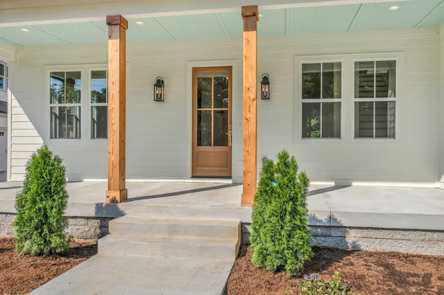 $1,725,000 | 5441 Wakefield Drive, Nashville, TN 37220