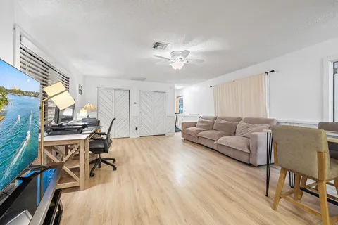 $679,000 | 5654 Southeast Orange Blossom Trail, Hobe Sound, FL 33455