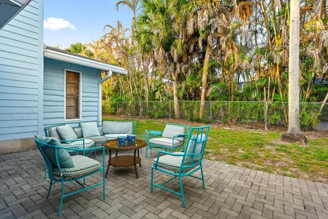 $679,000 | 5654 Southeast Orange Blossom Trail, Hobe Sound, FL 33455