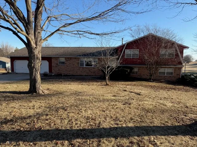 $299,000 | 8 Pine Ridge Lane, Geneseo, IL 61254