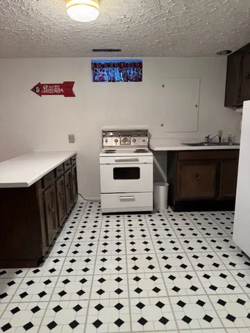 $299,000 | 8 Pine Ridge Lane, Geneseo, IL 61254