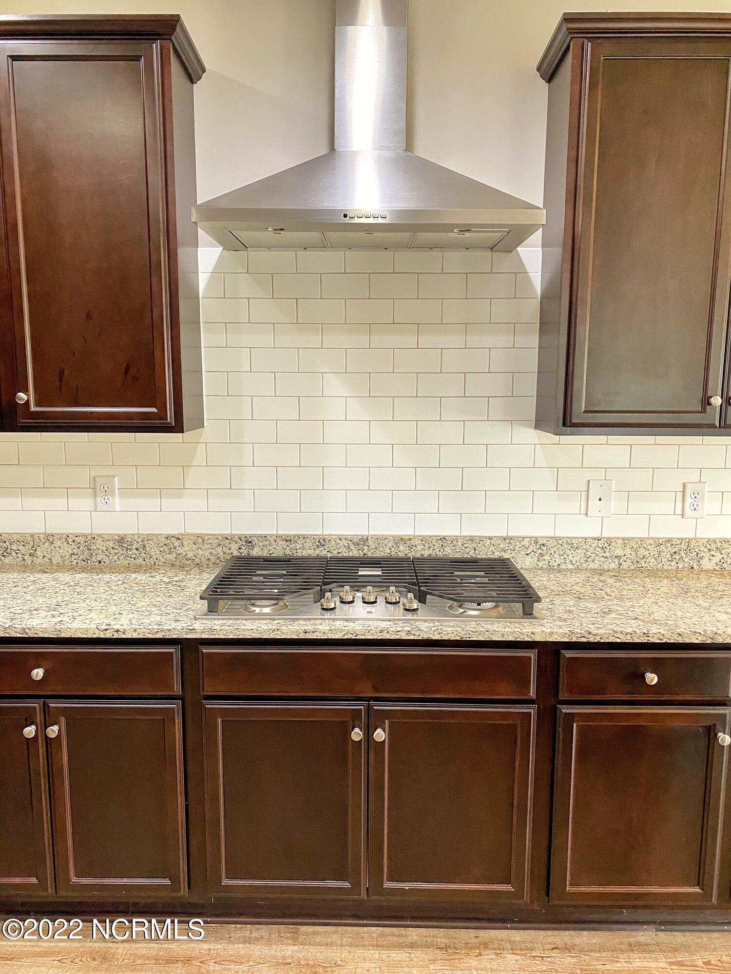 114 Colonial Post Road Jacksonville, NC 28546 - Photo 16 of 50 Kitchen (2)