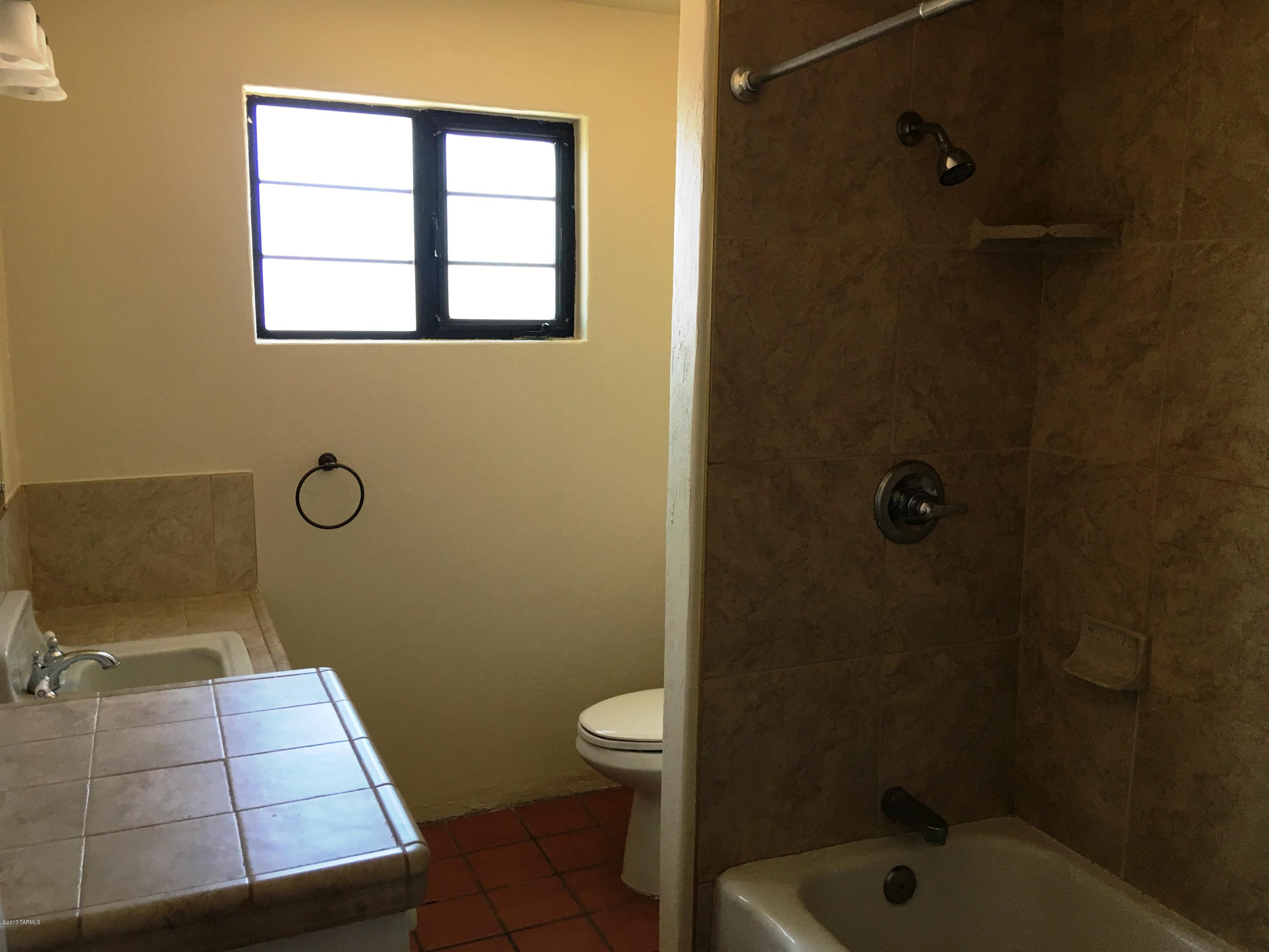 526 East Pastime Road Tucson, AZ 85705 - Photo 13 of 15
